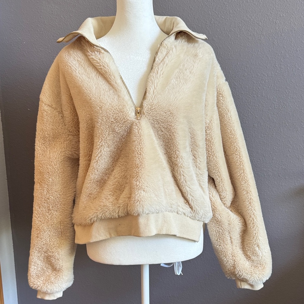 Private Academy | Women’s Cozy Tan Fleece Pullover | Size M